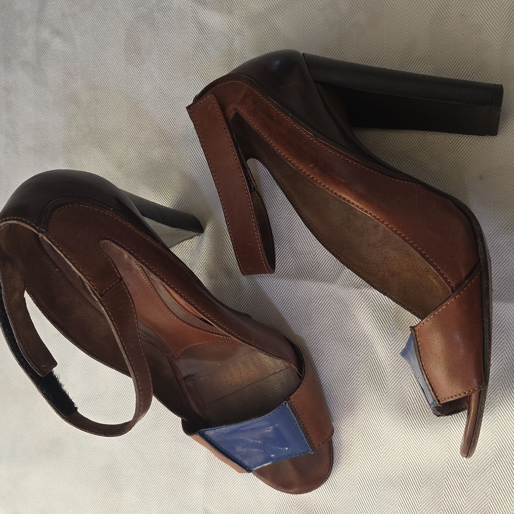 🌸Marni Brown and Blue Women's Heels‎ 9